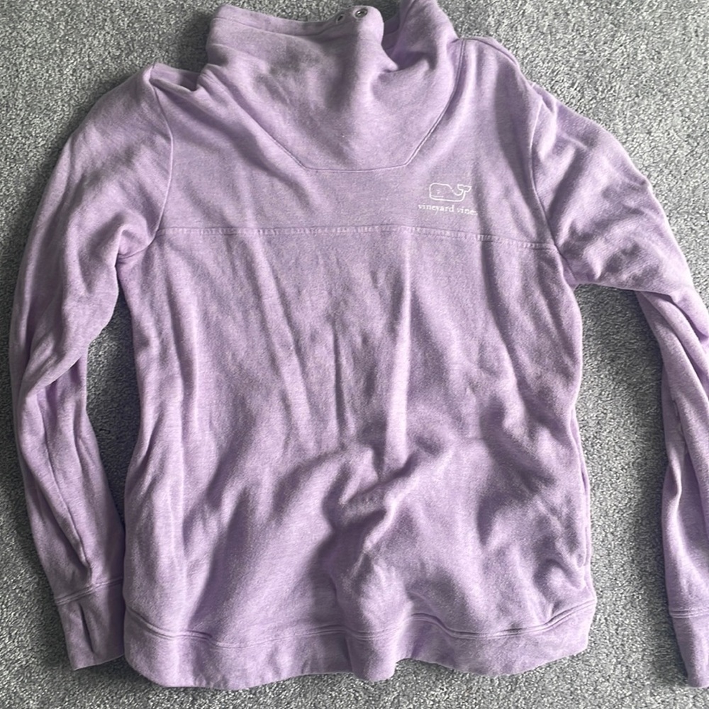 Vineyard vines sweatshirt